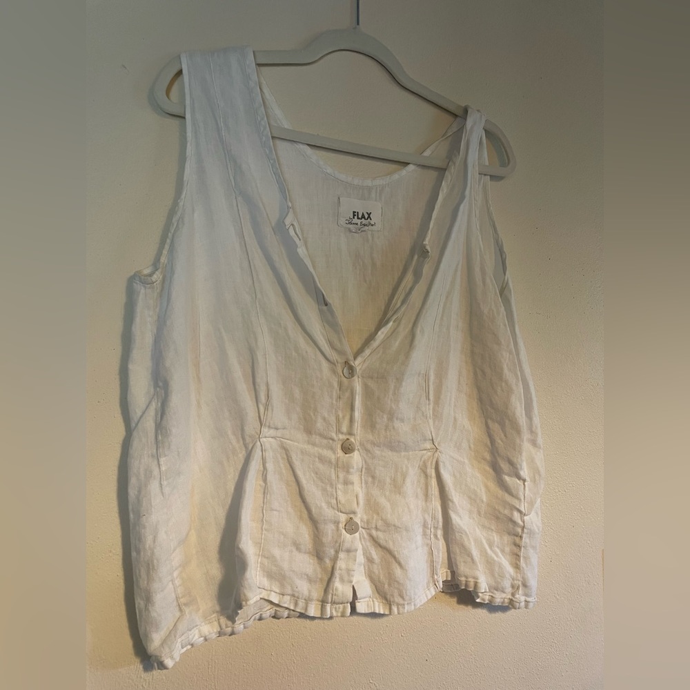 Adorable 100% linen top